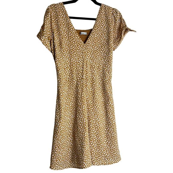 Abercrombie & Fitch Dress Women Size ST Yellow Smoking Pockets Fit & Flare - Picture 1 of 15